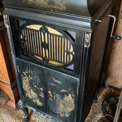 Brunswick Japanes Lacquer Art Model Phonograph