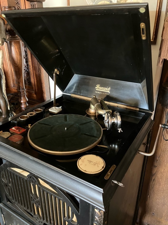 Brunswick Art Model 127 Japanese Lacquer Upright Phonograph - Image 2